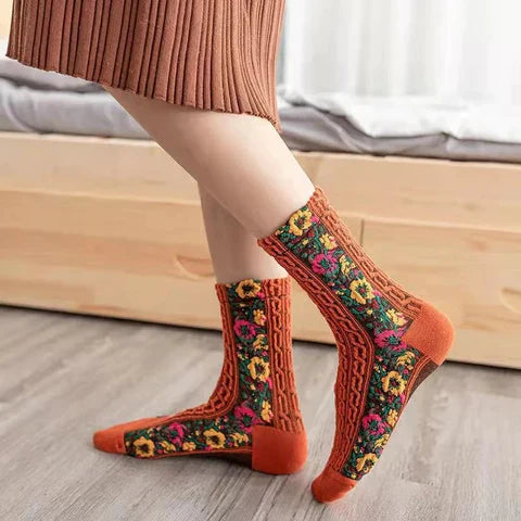 Meias Florais Bordadas a Mão Vintage Kit Com 5 Pares