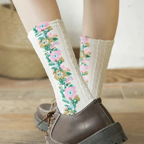 Meias Florais Bordadas a Mão Vintage Kit Com 5 Pares