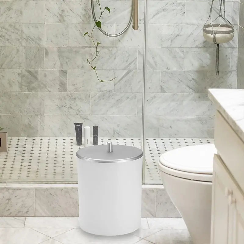 Lixeira moderna e compacta