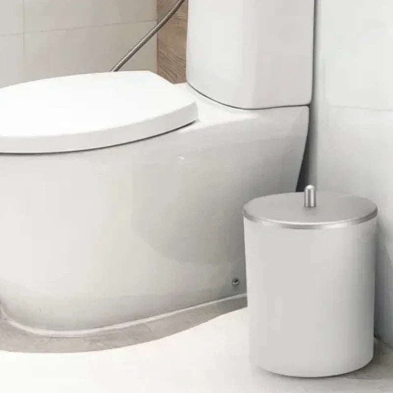 Lixeira moderna e compacta